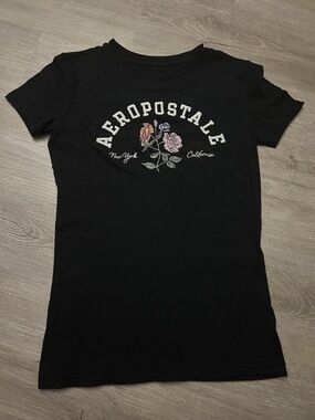 Aeropostale Black Short Sleeve Tee with Floral Logo